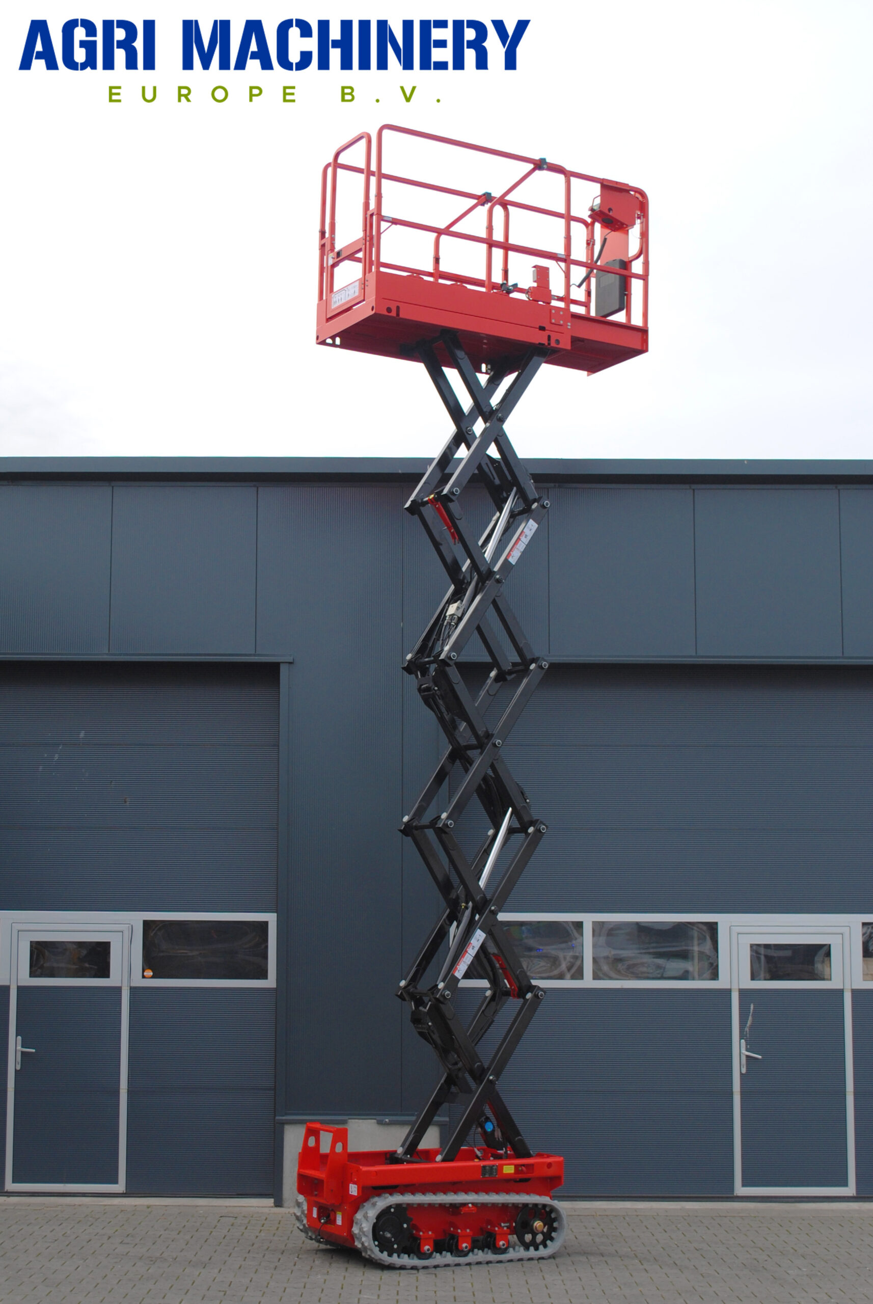 Rexus LD-SC06 compacte schaarhoogwerker op rupsbanden, stabiel en wendbaar voor veilig gebruik op oneffen of kwetsbare ondergronden