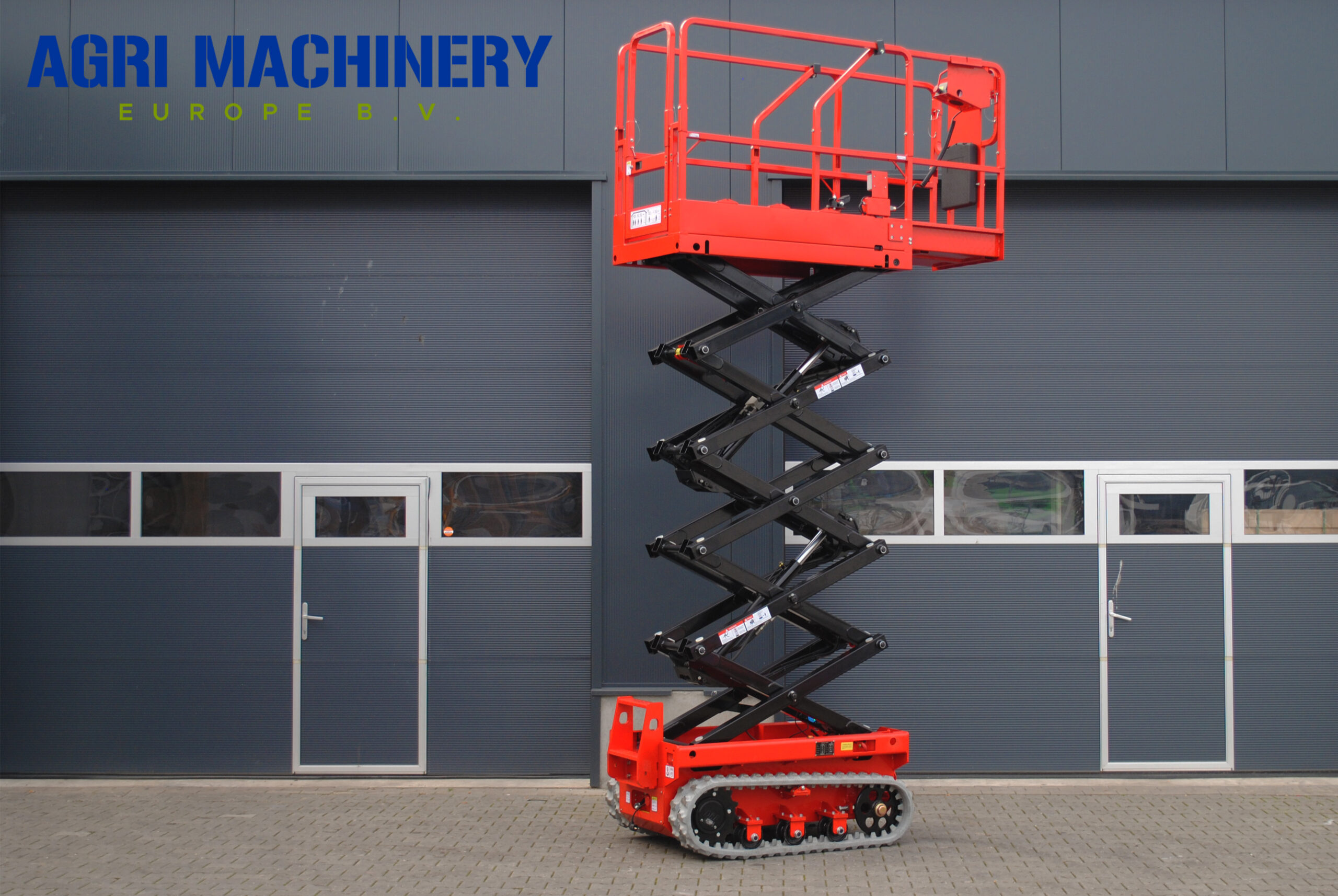 Rexus LD-SC06 compacte schaarhoogwerker op rupsbanden, stabiel en wendbaar voor veilig gebruik op oneffen of kwetsbare ondergronden